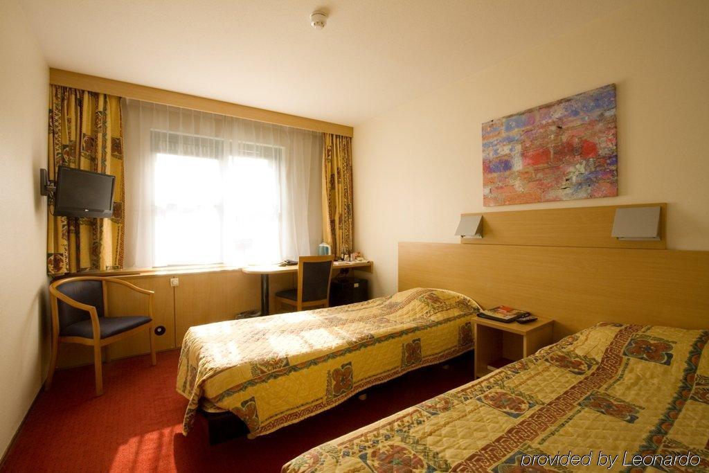 Bastion Hotel Герлен Номер фото